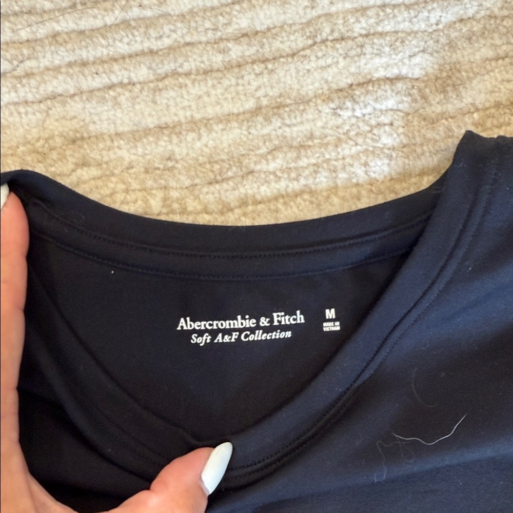 Abercrombie & Fitch Black Sleeveless Bodysuit - Picture 2 of 2